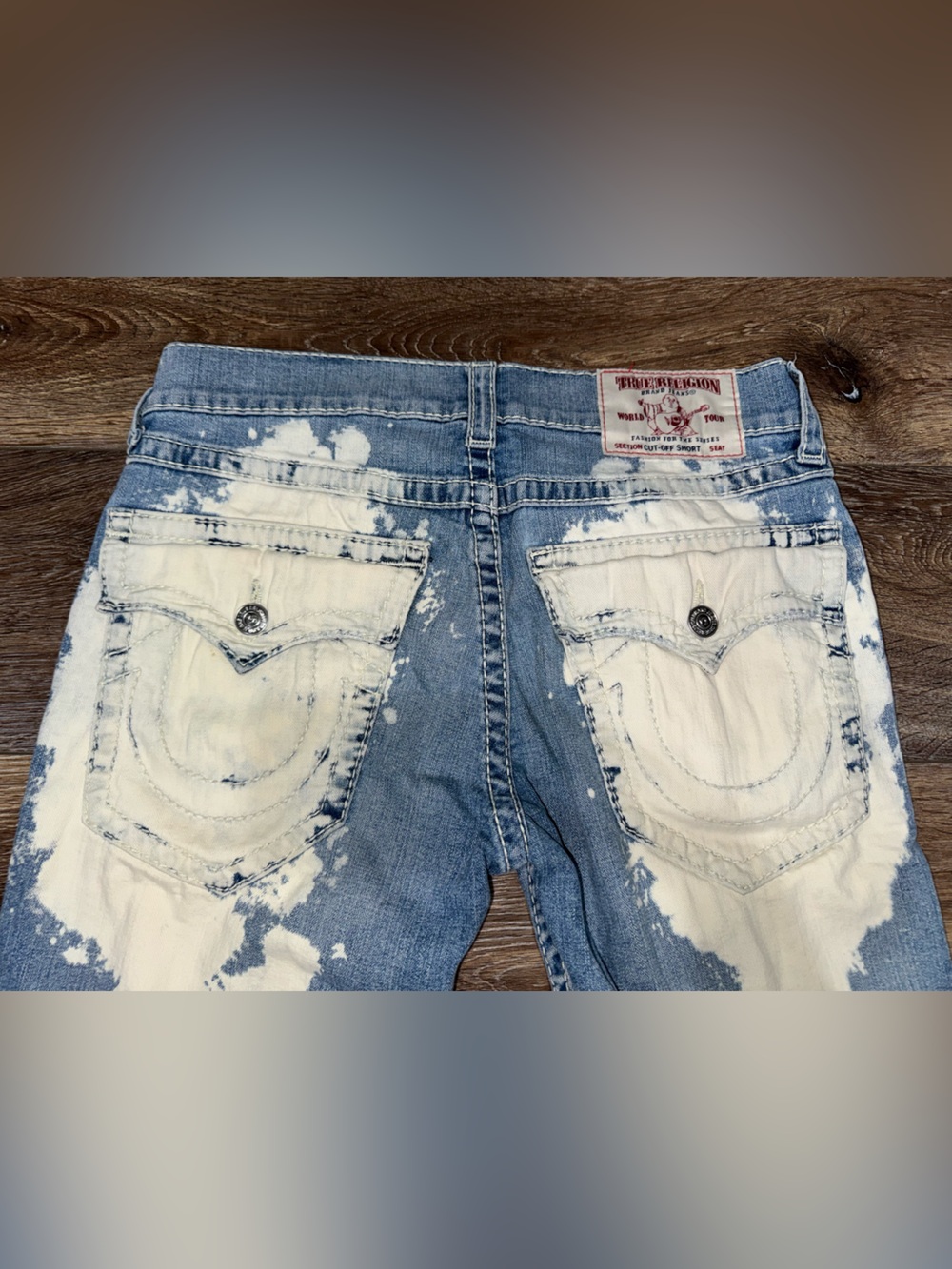True Religion Straight Flap Big T Acid Wash Frayed Hem Cut-Off Shorts Men's 33 - Picture 5 of 13